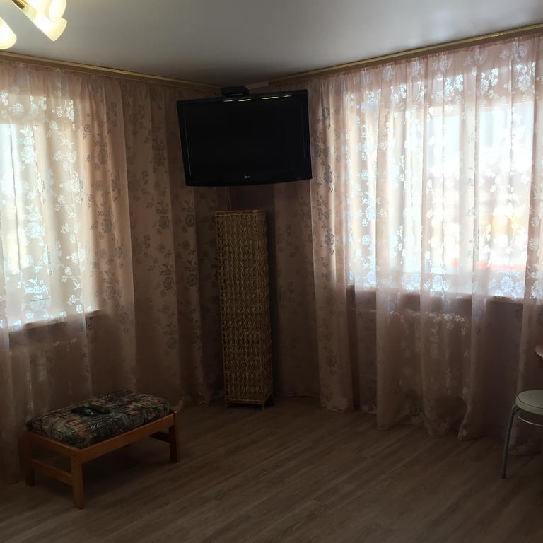 Studio Apartment On Prospekt 50 Let Oktyabrya Petropavlovsk Kamchatsky Ngoại thất bức ảnh